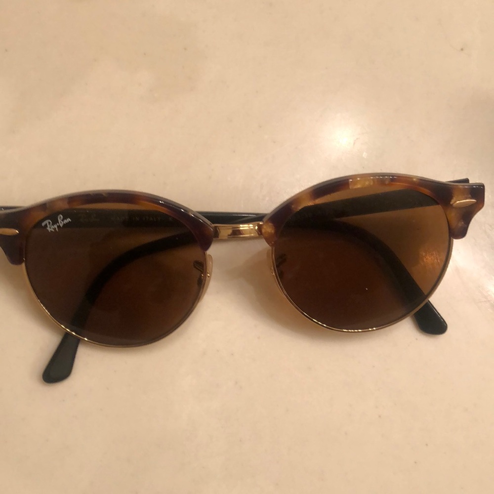 Ray-Ban 😎 - Picture 2 of 7
